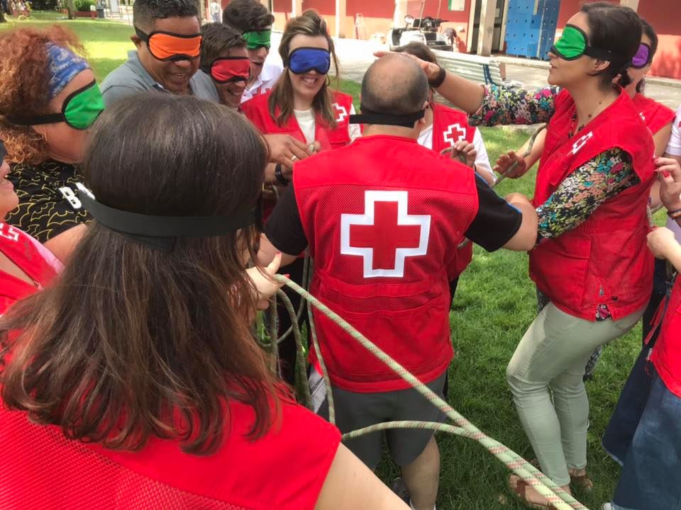 Trabajo en equipo para Cruz Roja